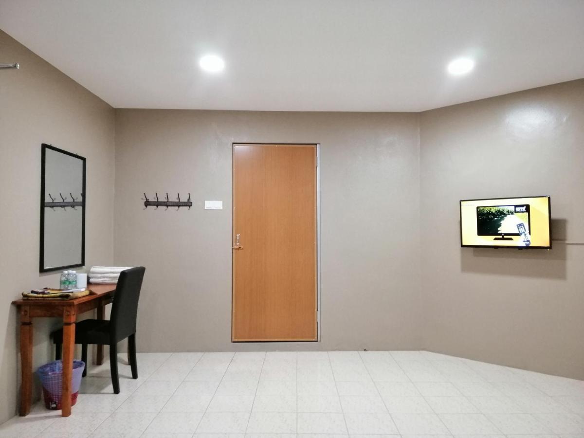 Hotel Nawar Pasir Mas Exterior photo
